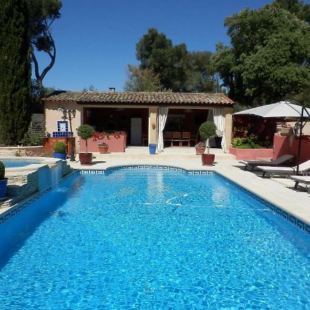 Mas Les Vieux Chenes Bed & Breakfast Lambesc Exterior foto