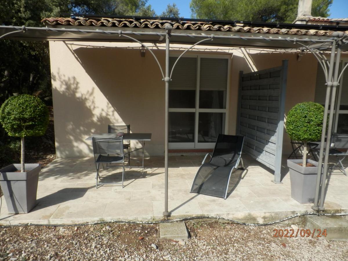 Mas Les Vieux Chenes Bed & Breakfast Lambesc Exterior foto