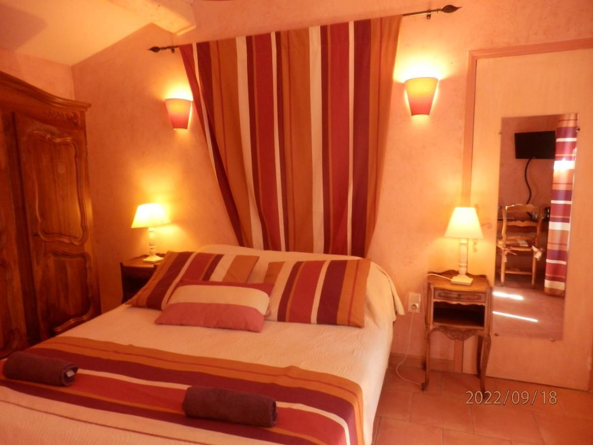 Mas Les Vieux Chenes Bed & Breakfast Lambesc Exterior foto