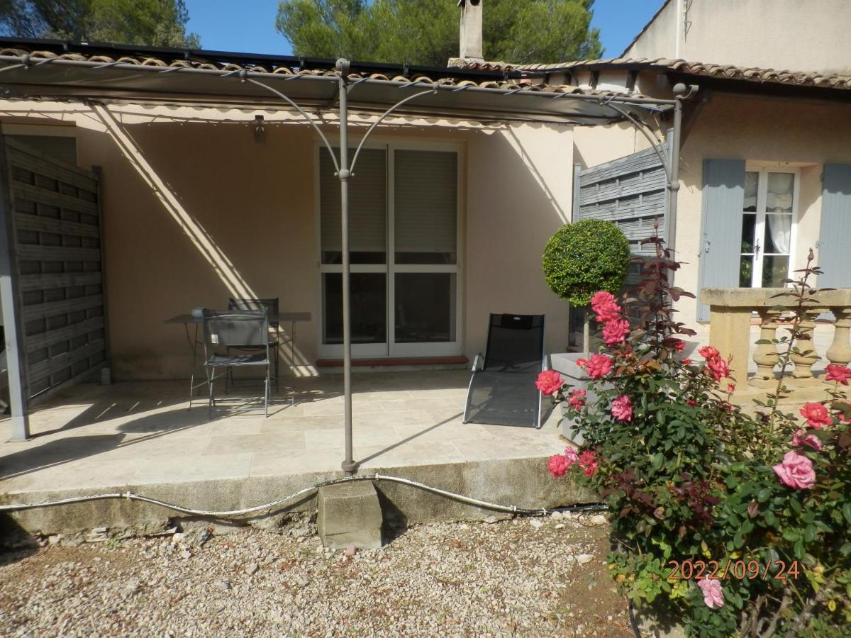 Mas Les Vieux Chenes Bed & Breakfast Lambesc Exterior foto