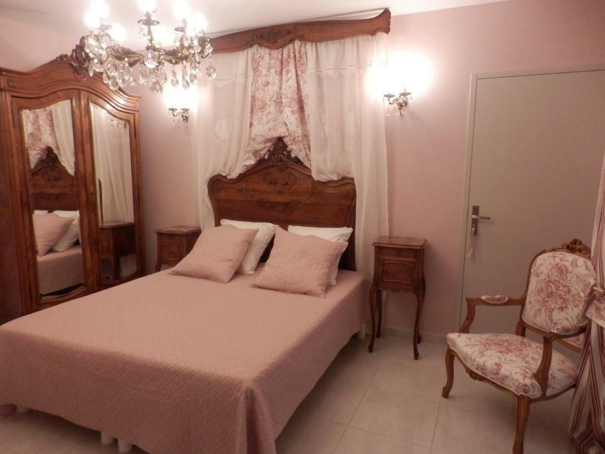 Mas Les Vieux Chenes Bed & Breakfast Lambesc Exterior foto