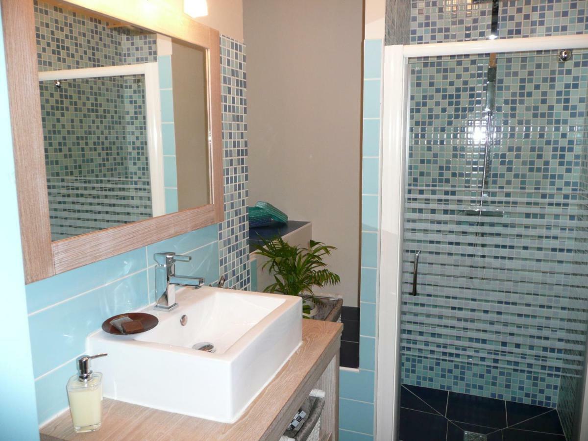 Mas Les Vieux Chenes Bed & Breakfast Lambesc Exterior foto