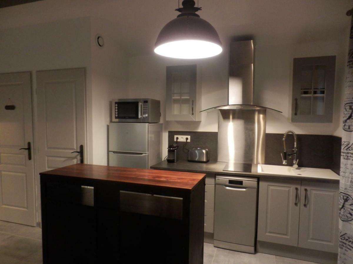 Mas Les Vieux Chenes Bed & Breakfast Lambesc Exterior foto
